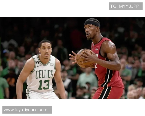 巴特勒下半场未首发小佩顿替代出战引发热议 巴特勒下半场未首发小佩顿替代出战引发热议