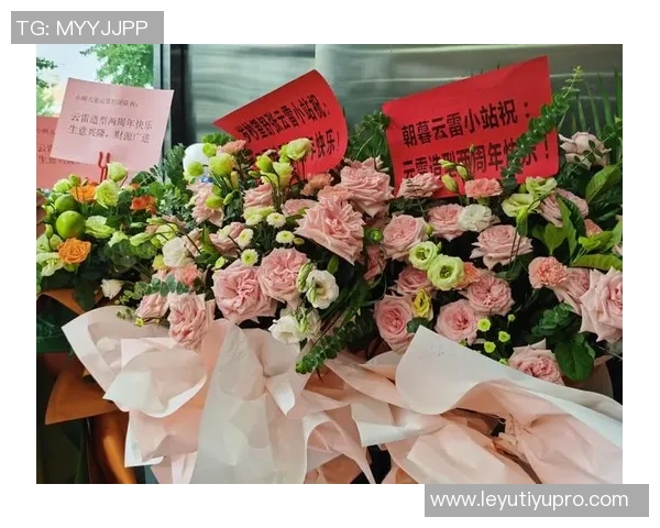 十月庆生，岁月如歌，热爱生活的每一天依然闪耀光芒