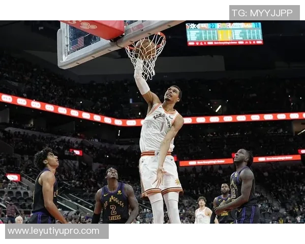 文班亚马称赞本赛季第二次战胜雷霆的比赛令人赏心悦目表现出色 文班亚马称赞本赛季第二次战胜雷霆的比赛令人赏心悦目表现出色