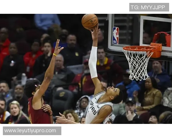 文班亚马再创佳绩单场30分5盖帽升至历史第十位