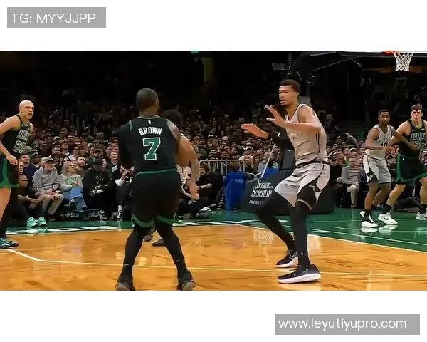 杰伦布朗状态火热单核带队四场比赛三次30表现惊艳