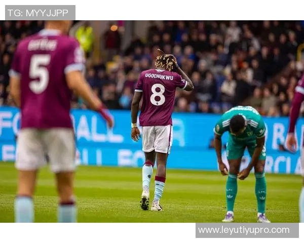 绝境逆转汉尼拔妙传福斯特破门伯恩利惊险战胜狼队再创佳绩 绝境逆转汉尼拔妙传福斯特破门伯恩利惊险战胜狼队再创佳绩